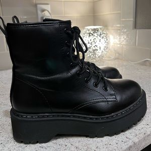 Womens Erin Combat Boots in black size 8